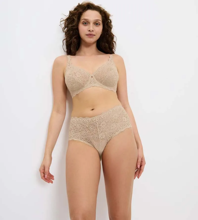 Amourette W Underwired Bra – New Series – by Triumph -Continuity Colours - Cover Pic