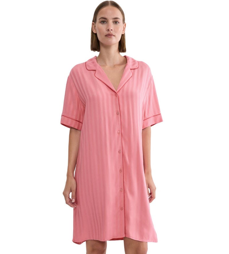 Amourette Jacquard NDW SSL Nightshirt by Triumph - Cherry Rose