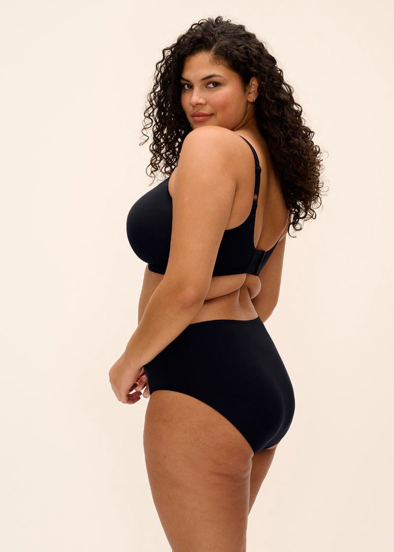 SMOOTH_BLACK_UW-MOULDED-NON-PADDED-BRA_EL4301_FULL-BRIEF_EL4565_B_TRADE_WEB
